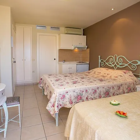 Akrogiali * Limenária