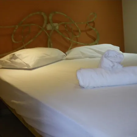 Akrogiali * يميناريا