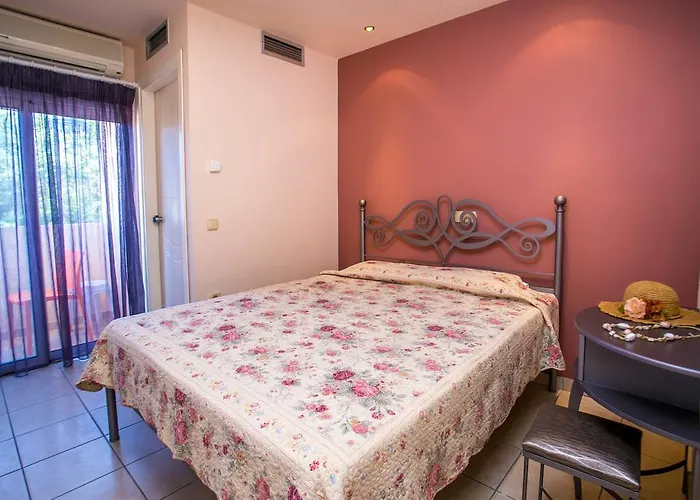 Apartment Studios Akrogiali *