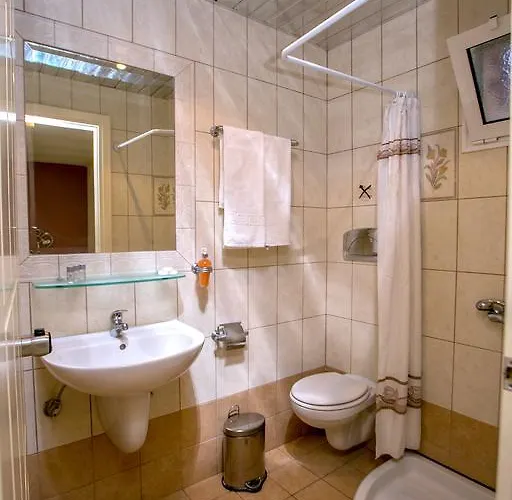 Akrogiali يميناريا