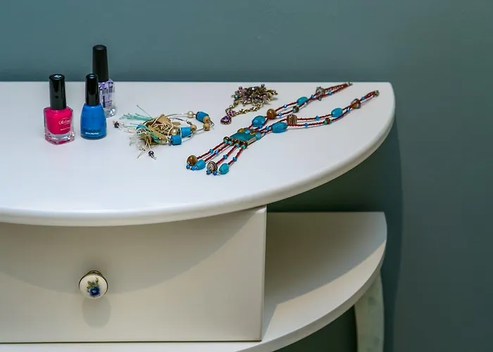 Akrogiali يميناريا